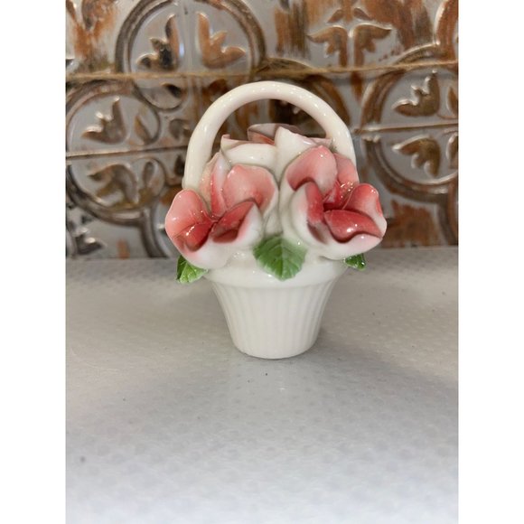 Mini Vintage Porcelain Pink and white Flower Basket Capodimonte Style - Picture 2 of 6